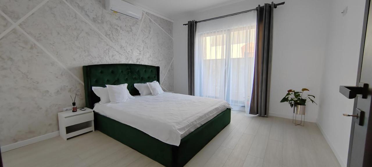 Casira Guesthouse Sînmartin エクステリア 写真