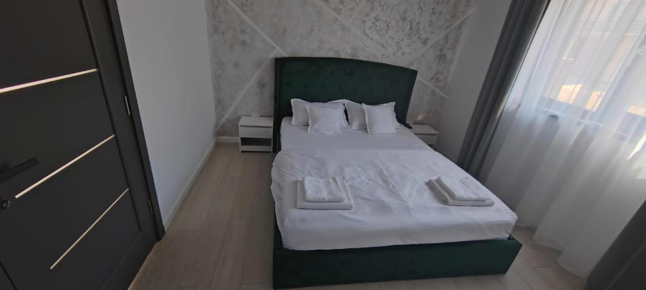 Casira Guesthouse Sînmartin エクステリア 写真