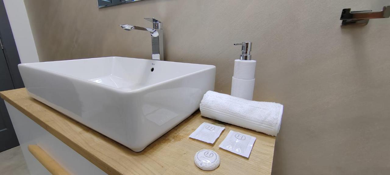 Casira Guesthouse Sînmartin エクステリア 写真