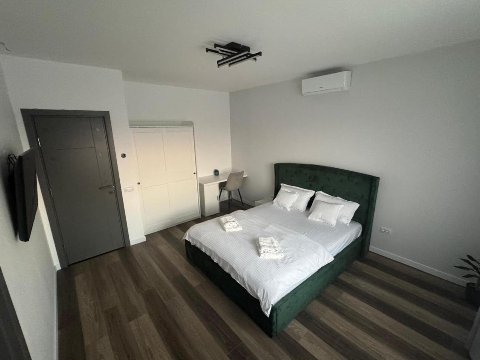 Casira Guesthouse Sînmartin エクステリア 写真