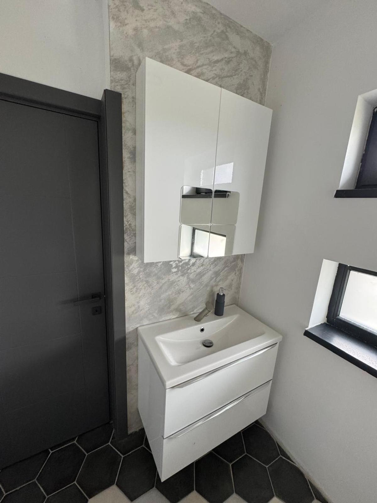 Casira Guesthouse Sînmartin エクステリア 写真